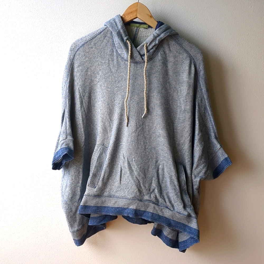Sweatshirt Poncho
